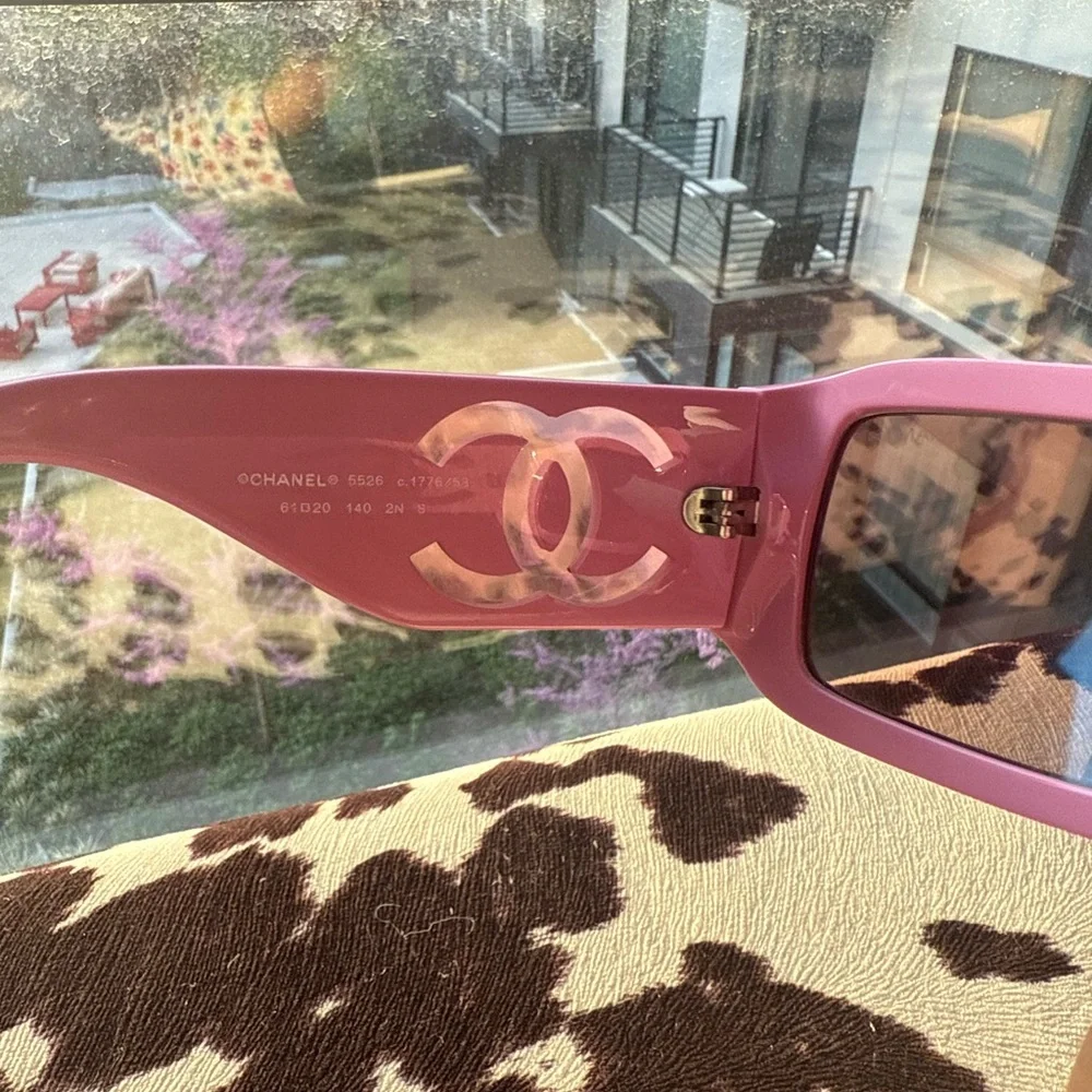 CHANEL Pink Rectangular Sunglasses with CC Cutout Temples - Picture 4 of 13